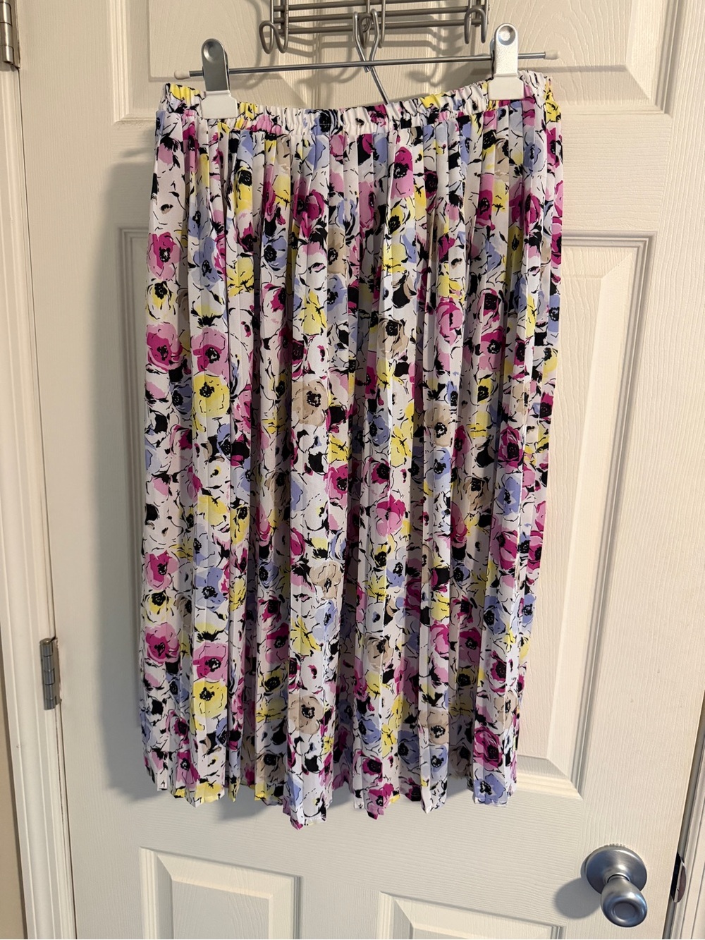 Dana Buchman White Floral Pleated Midi Skirt with Pink & Yellow Accents